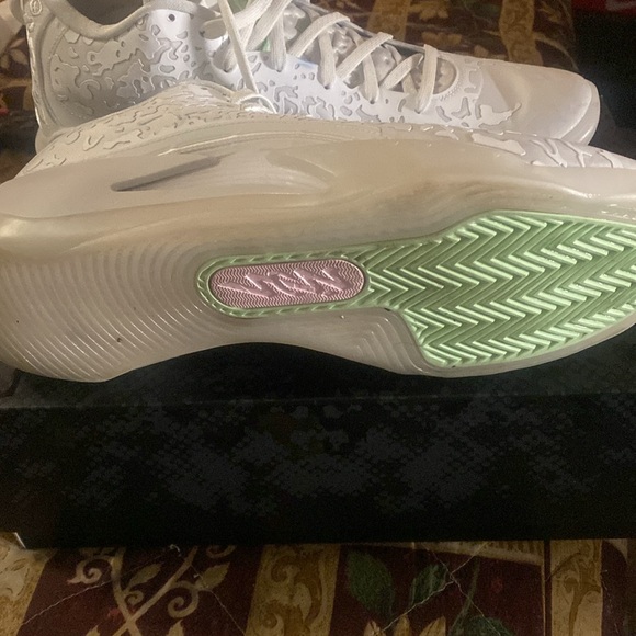 Jordan Zion 3 /white green - Picture 6 of 13
